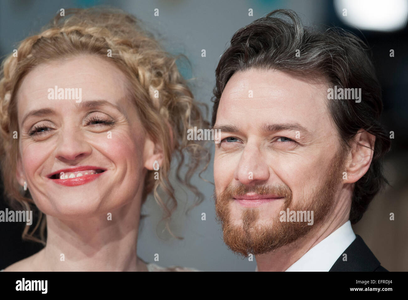 Anne-Marie Duff, James McAvoy arrive sur le tapis rouge pour l'EE British Academy Film Awards le 08/02/2015 au Royal Opera House, Londres. Photo par Julie Edwards Banque D'Images