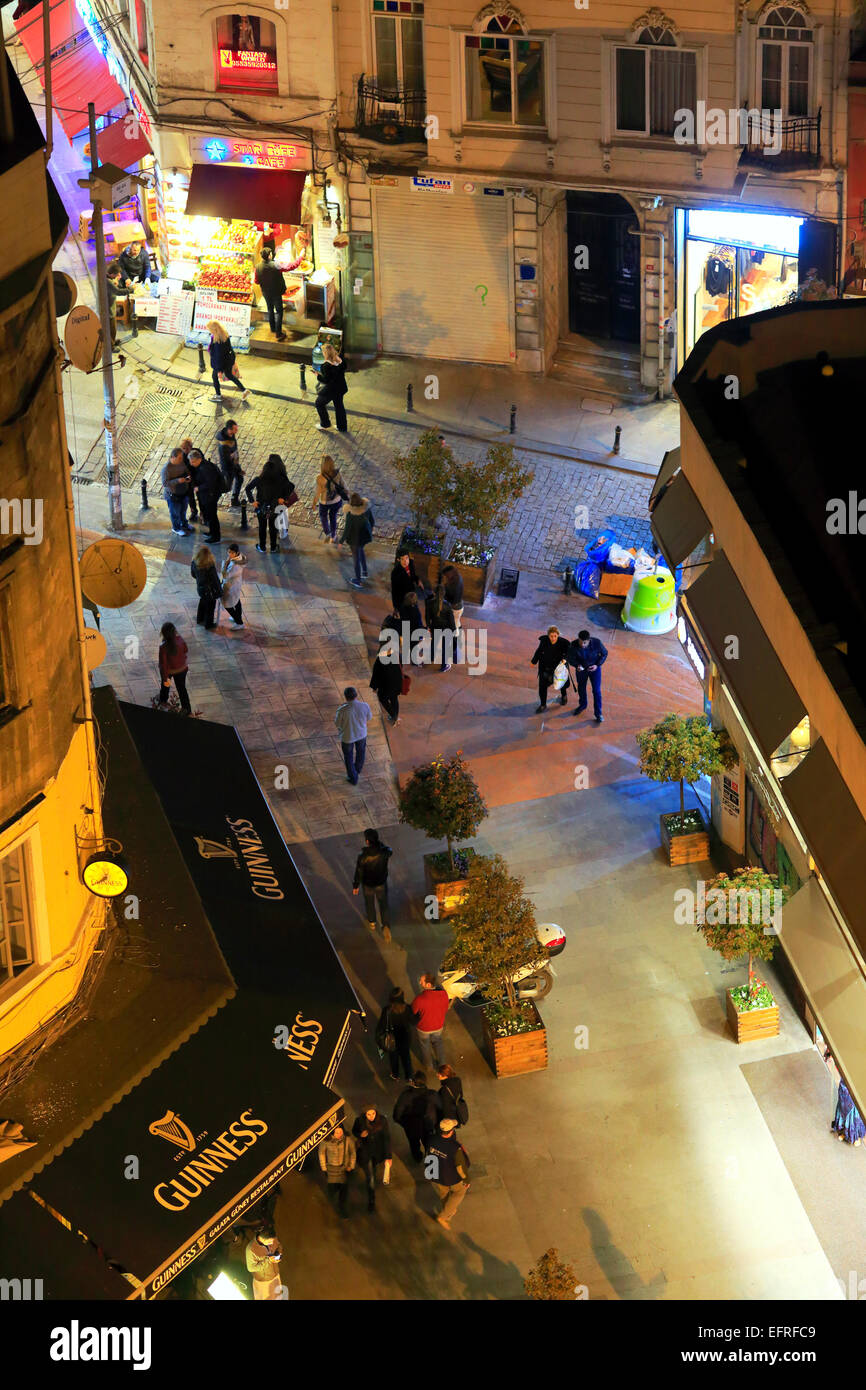 Vue de nuit sur Istanbul et Big Horn de la tour de Galata, Bosphore, Istanbul, Turquie Banque D'Images