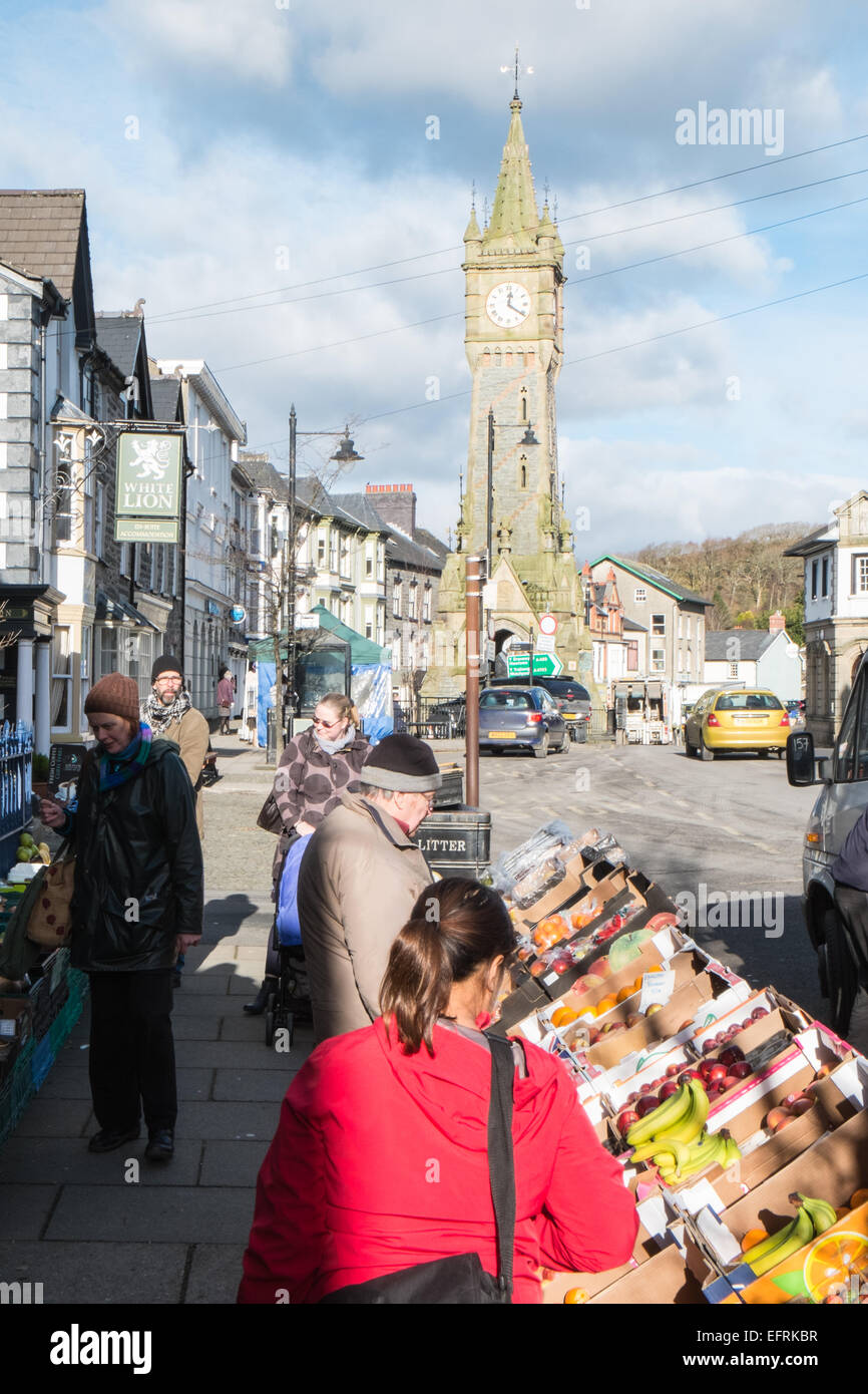 Machynlleth ville du marché sur le marché hebdomadaire, qui se tenait le mercredi,dans Powys, Pays de Galles, Pays de Galles,réveil,tower, Banque D'Images