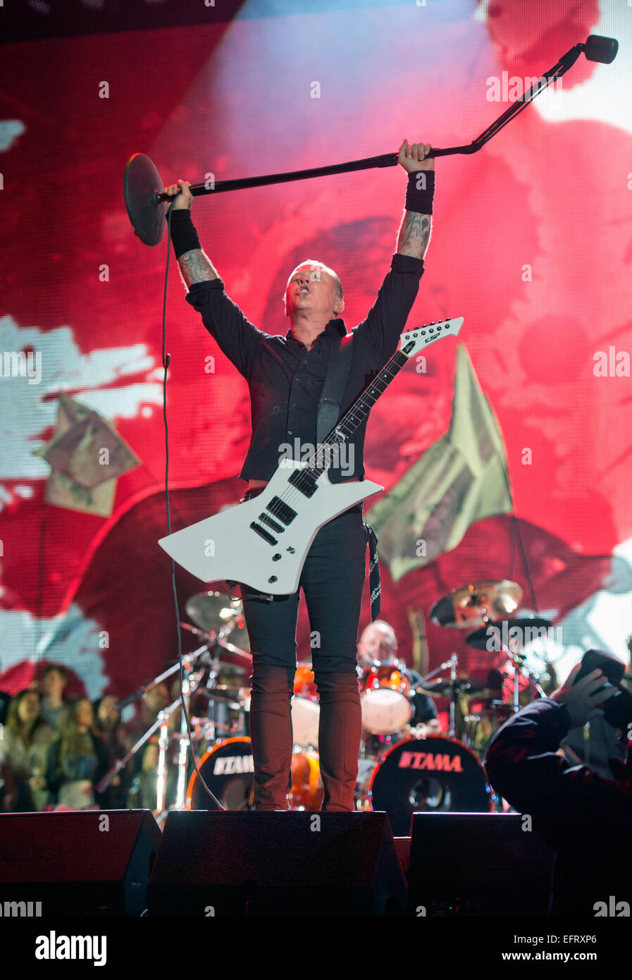 James Hetfield de Metallica sur la scène de la pyramide à Glastonbury Juin 2014 Banque D'Images