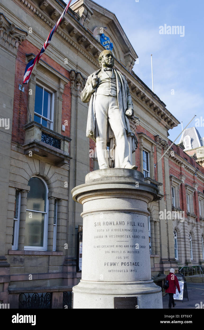 Statue de Sir Rowland Hill, le fondateur de la pièce d'un timbre-poste, à Kidderminster, Worcestershire Banque D'Images