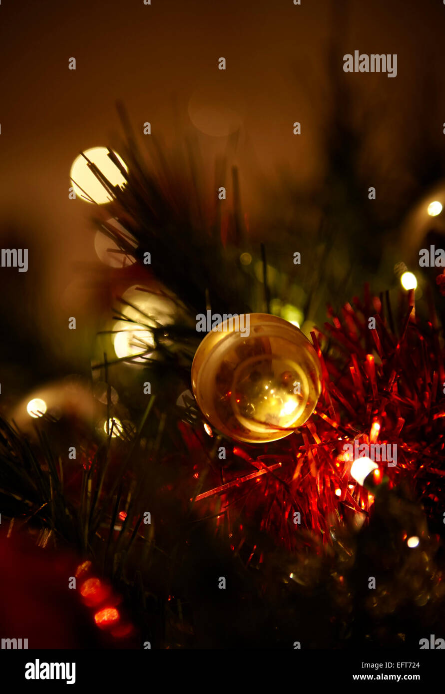 Décorations de l'arbre de Noël traditionnel Banque D'Images