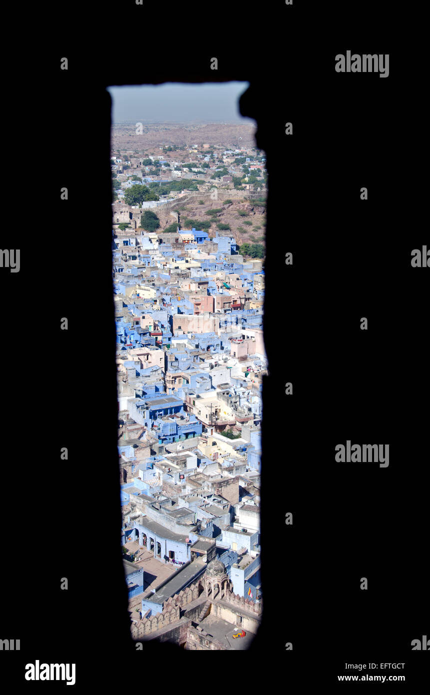 Vue sur la ville bleue de Jodhpur à partir de l'historique de Fort Mehrangarh, Rajasthan, Inde Banque D'Images