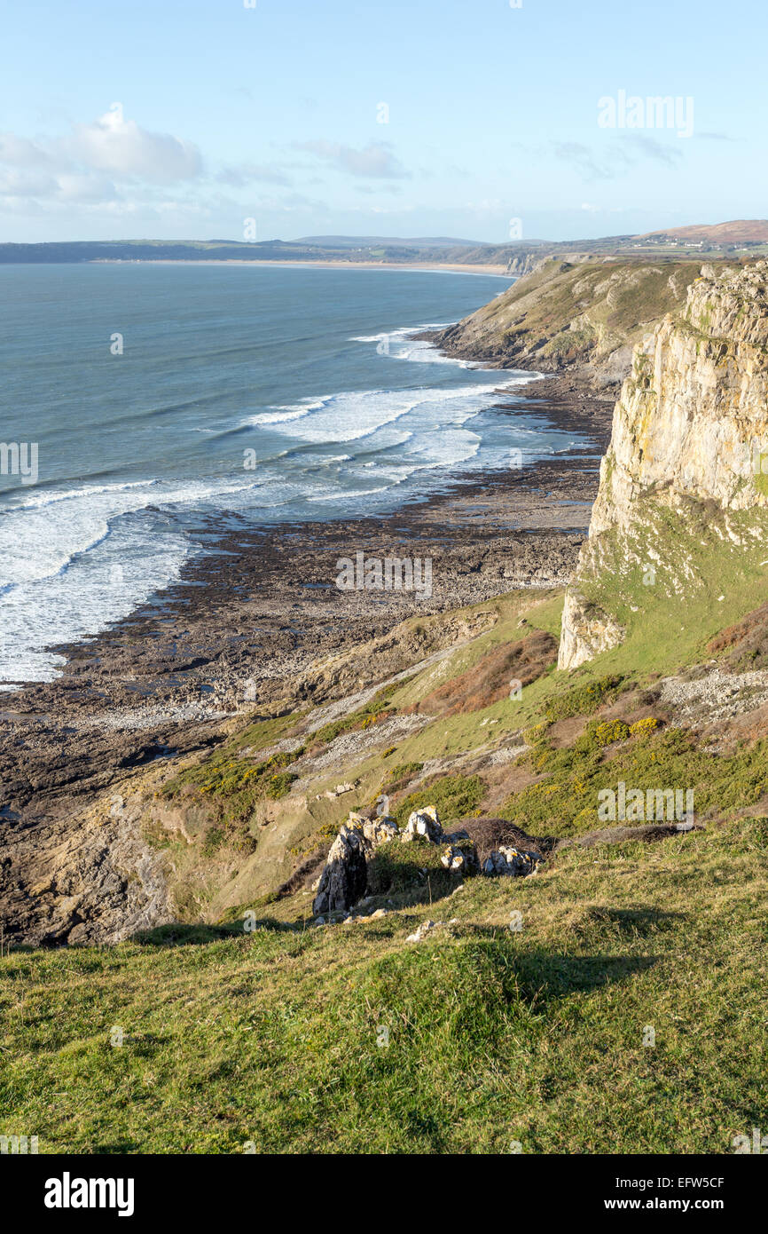 Le chemin de la Côte Sud du Pays de Galles sur la péninsule de Gower, à l'ouest de Pulldu la tête, Oxwich Bay dans la distance Banque D'Images