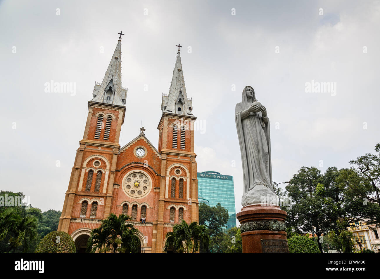 La cathédrale Notre Dame, Ho Chi Minh Ville (Saigon), Vietnam. Banque D'Images