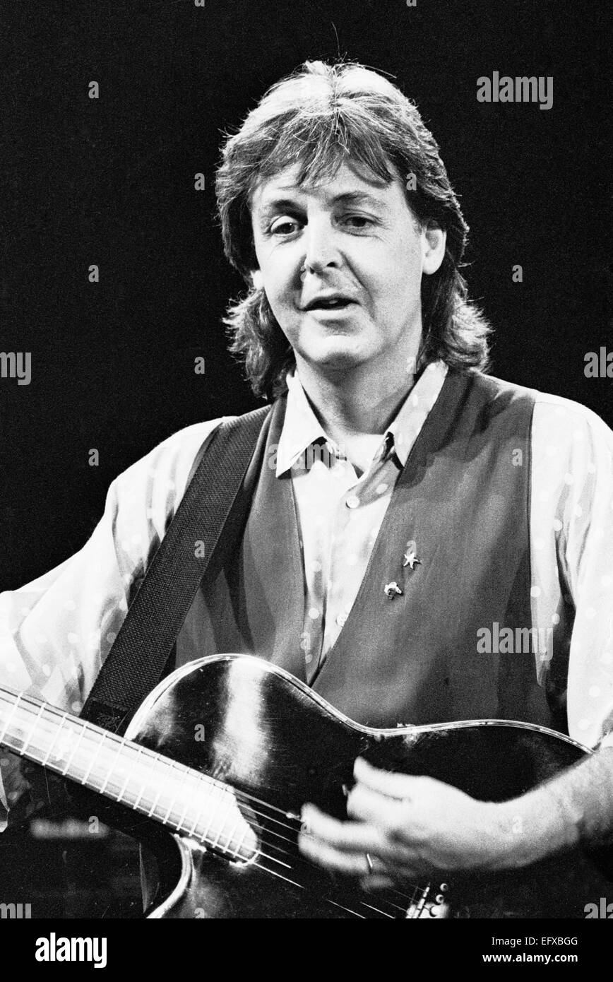 Musicien Paul McCartney sur scène en Italie au cours de sa tournée mondiale 1989 Banque D'Images
