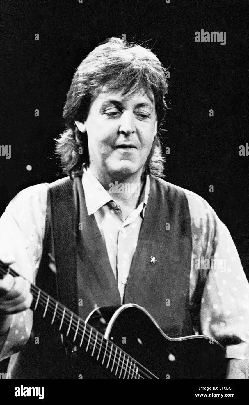 Musicien Paul McCartney sur scène en Italie au cours de sa tournée mondiale 1989 Banque D'Images