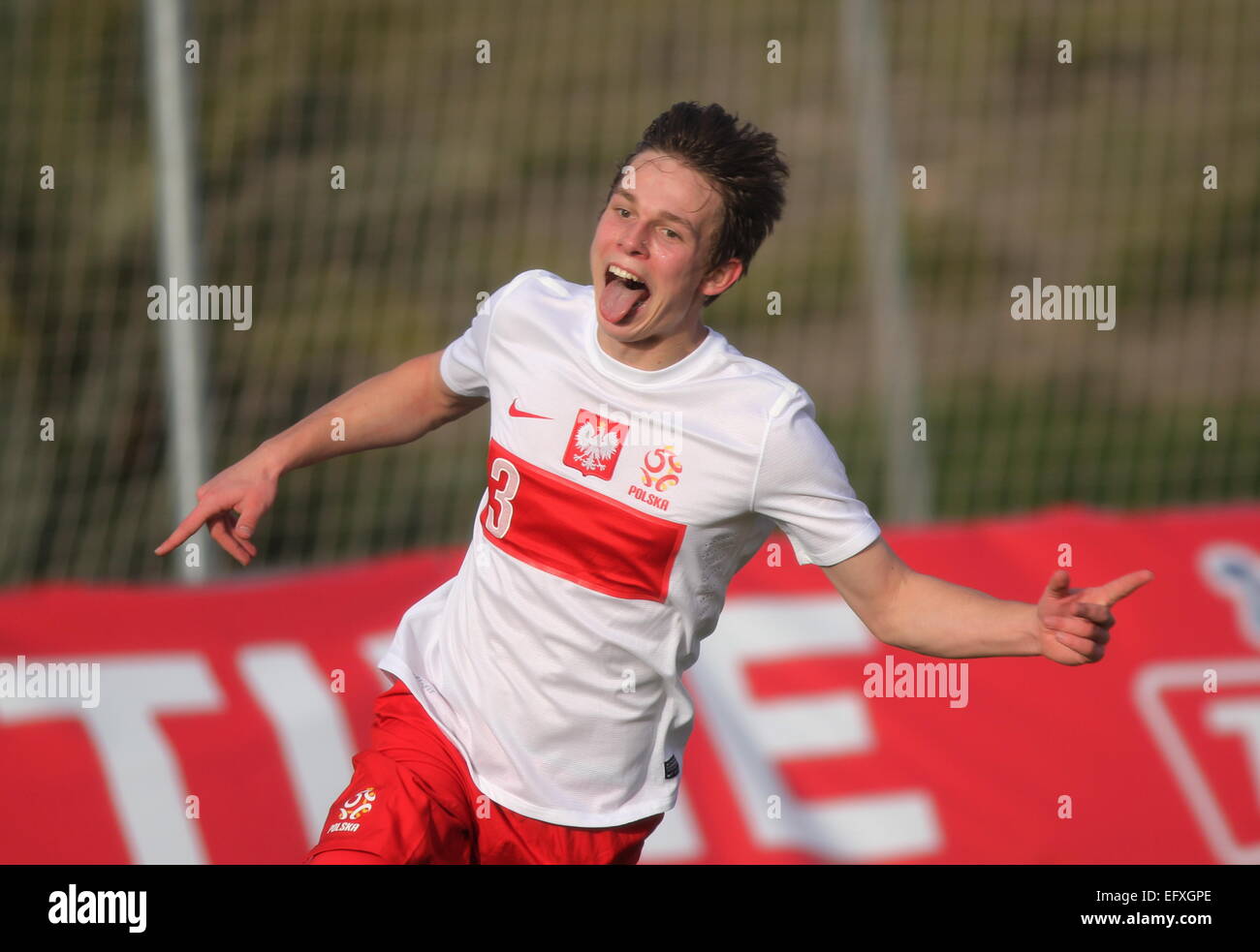 La Manga Club, Espagne. 11 Février, 2015. Le 10e tournoi de l'équipe nationale U17. La Norvège et la Pologne Mateusz Holownia célèbre sa deuxième demi-objectif pour Pologne Crédit : Tony Henshaw/Alamy Live News Banque D'Images