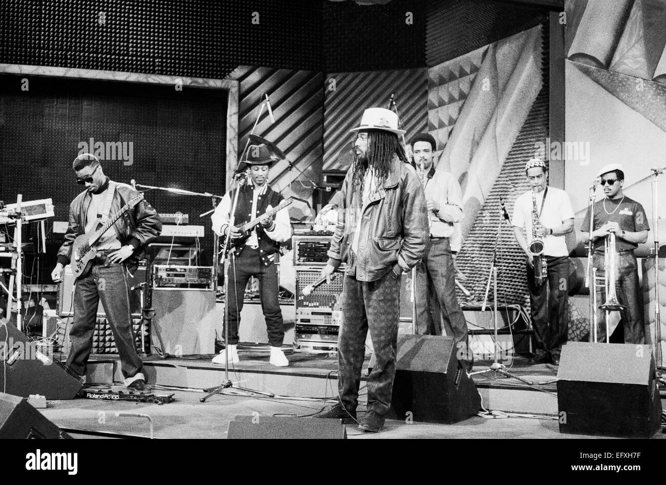 Groupe de reggae britannique Aswaad apparaissant sur la télévision italienne en 1987 Banque D'Images