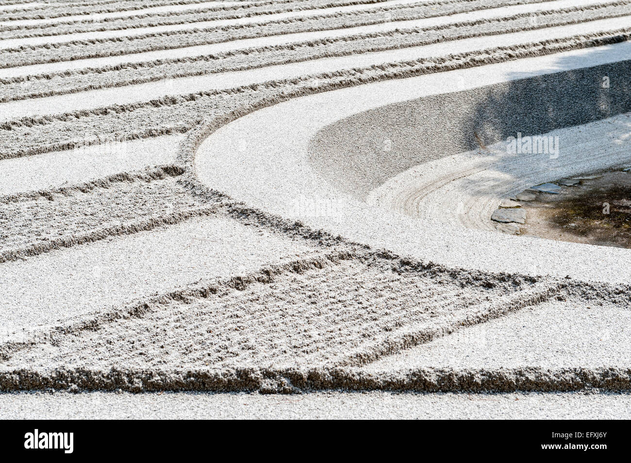 Ginshadan, le jardin de sable sec râtelé représentant des vagues dans une mer d'argent à Ginkaku-ji (Jisho-ji), le temple du Pavillon d'argent, Kyoto, Japon Banque D'Images