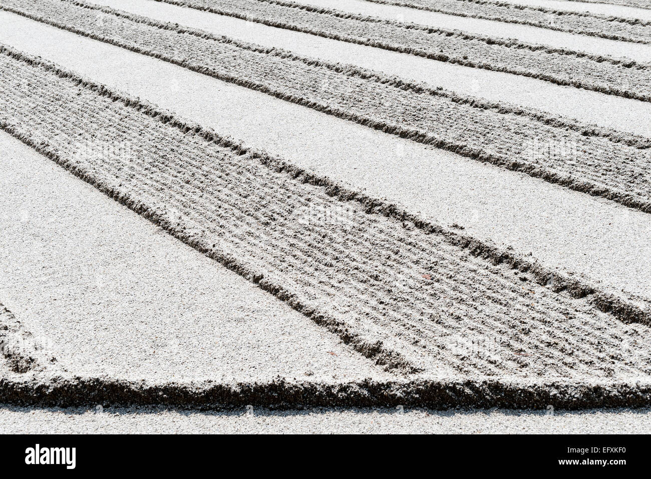 Ginshadan, le jardin de sable sec râtelé représentant des vagues dans une mer d'argent à Ginkaku-ji (Jisho-ji), le temple du Pavillon d'argent, Kyoto, Japon Banque D'Images
