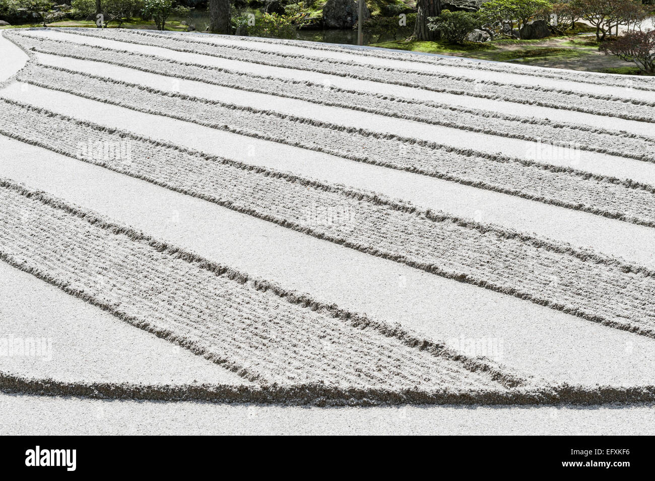 Ginshadan, le jardin de sable sec râtelé représentant des vagues dans une mer d'argent à Ginkaku-ji (Jisho-ji), le temple du Pavillon d'argent, Kyoto, Japon Banque D'Images
