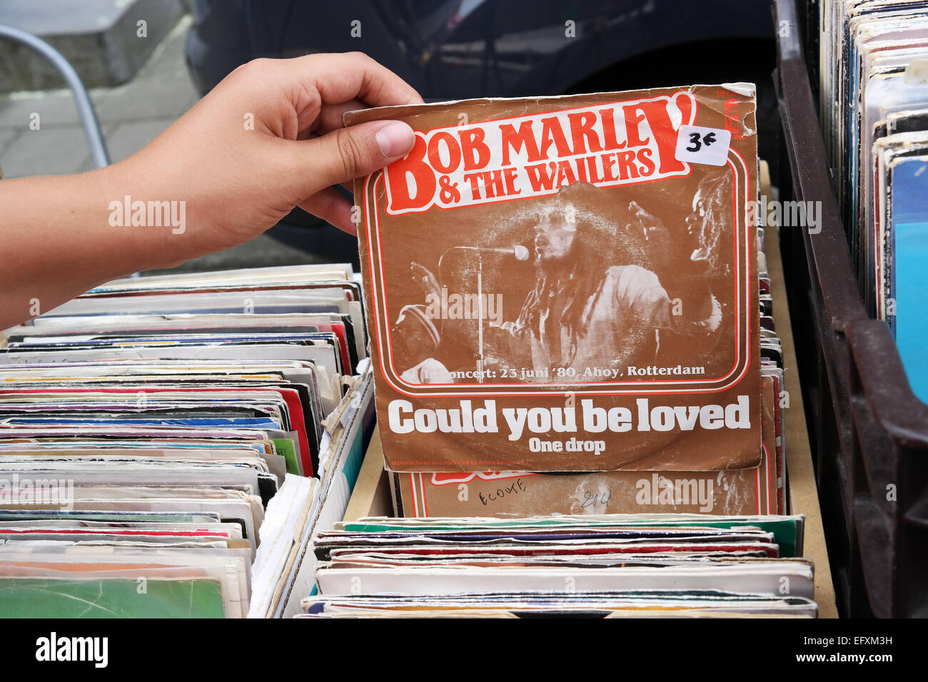 Belgique - JUILLET 2014 dossier unique de Bob Marley et les Wailers sur un marché aux puces Banque D'Images