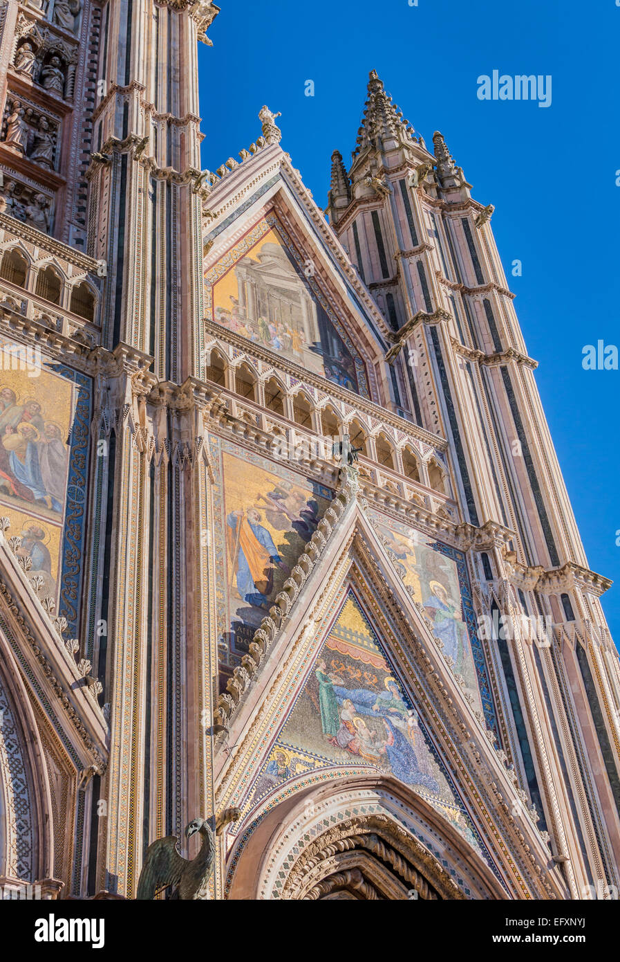 Détail de la façade de la cathédrale d'Orvieto Banque D'Images