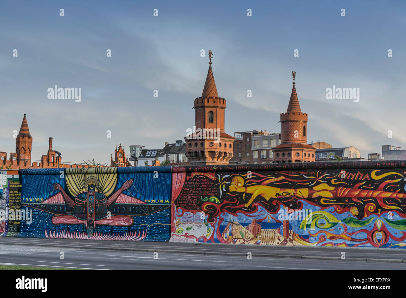 Mur de Berlin . East Side Gallery, Oberbaumbruecke, Berlin, Allemagne Banque D'Images