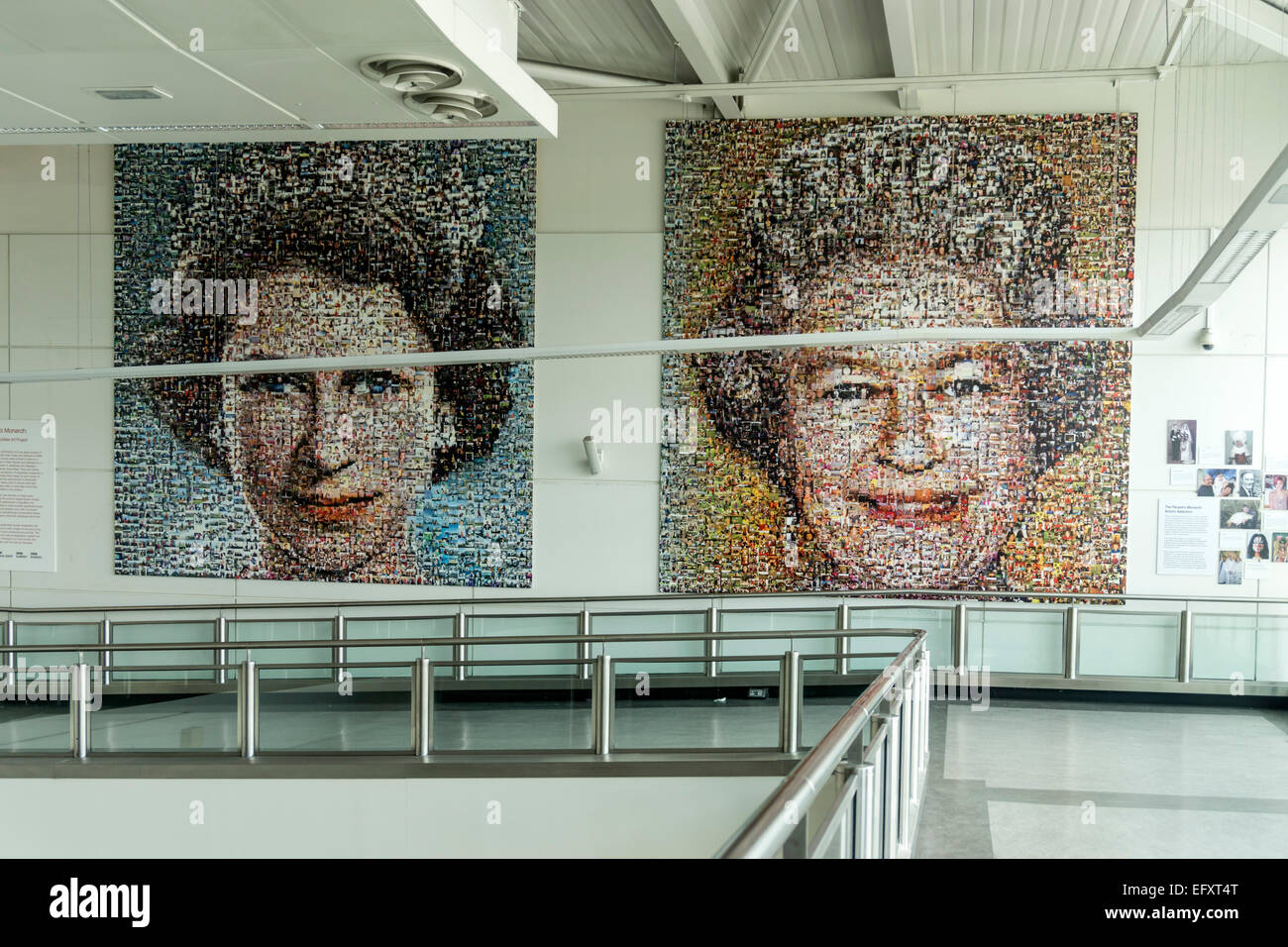 La Reine, de l'Art par Helen Marchall, 5500 photos d'une mosaïque de célébrer le Jubilé de diamant de Sa Majesté , l'aéroport de Gatwick, Londo Banque D'Images