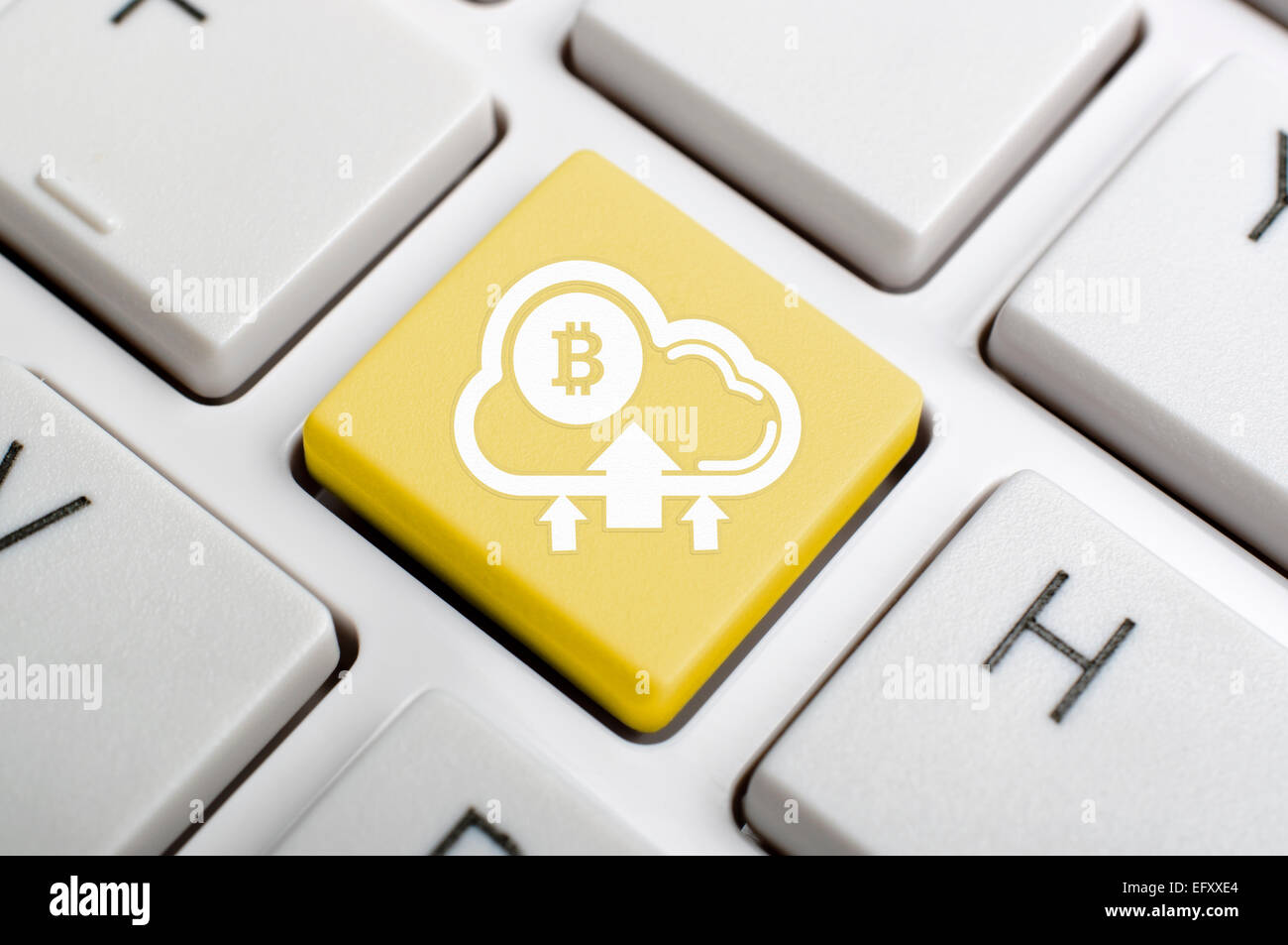Bitcoin or to cloud touche Entrée du clavier Banque D'Images