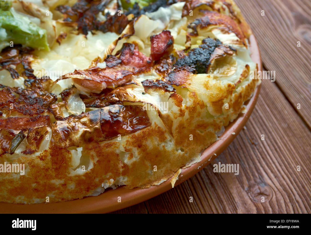 Bubble et Squeak-traditionnel anglais plat fait frire les restes de légumes, de pommes de terre et les choux de Bruxelles, choux Banque D'Images