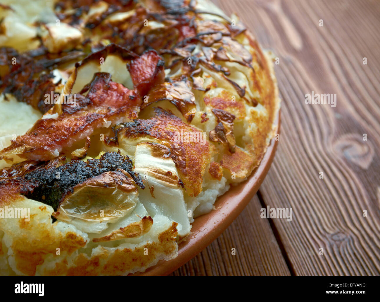 Bubble et Squeak-traditionnel anglais plat fait frire les restes de légumes, de pommes de terre et les choux de Bruxelles, choux Banque D'Images