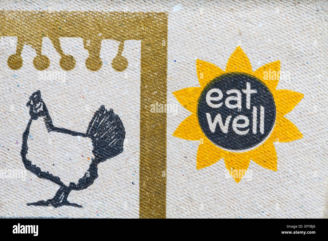 Mangez bien et hen symbole sur carton de Marks and Spencer Il suffit de M&S British des œufs Banque D'Images