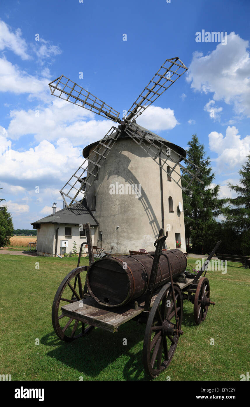 Moulin dans Lowkowice (Lobkowitz) près d'Opole, Silésie, Pologne, Europe Banque D'Images
