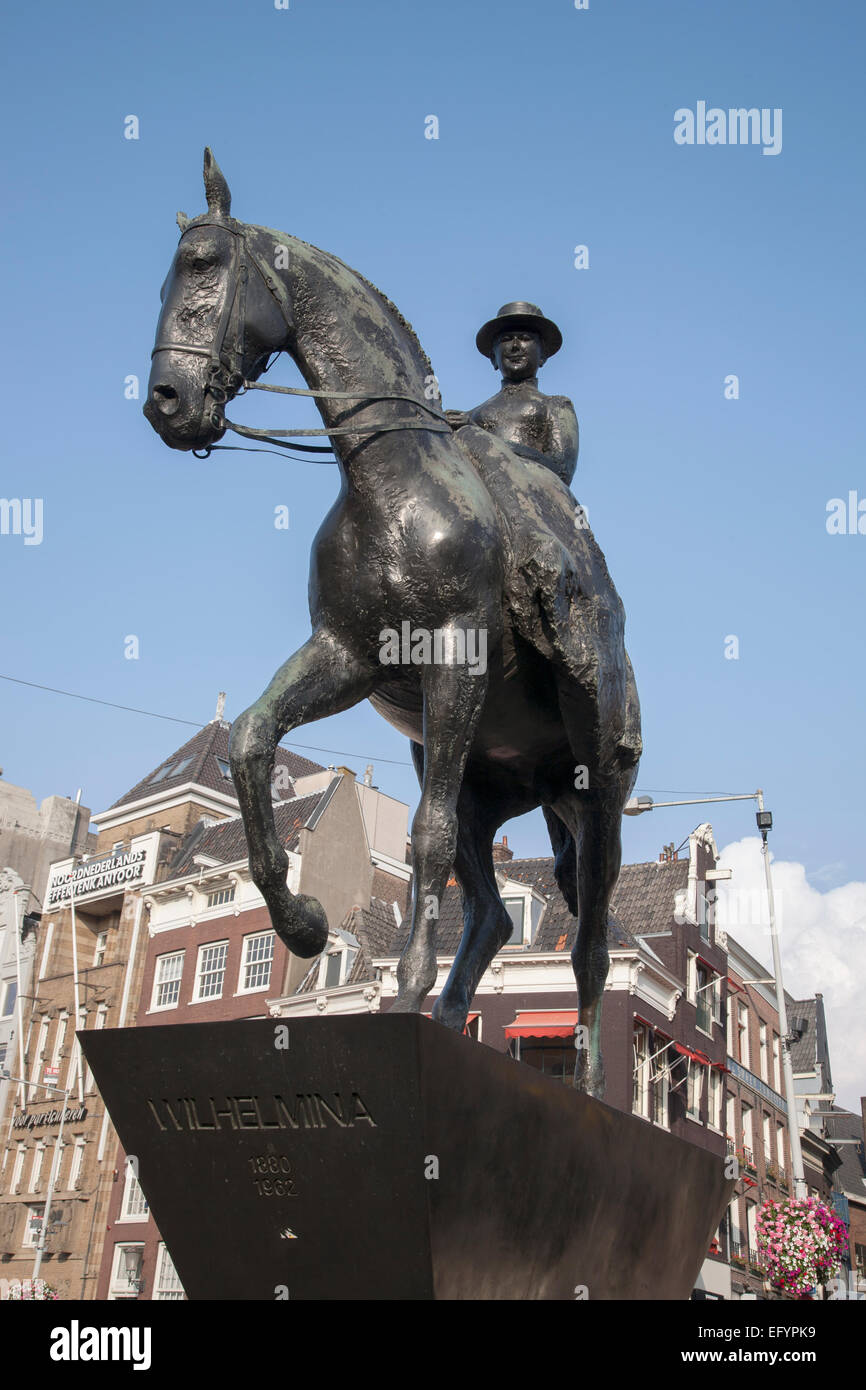 Statue Wilhermina, Amsterdam, Pays-Bas Banque D'Images