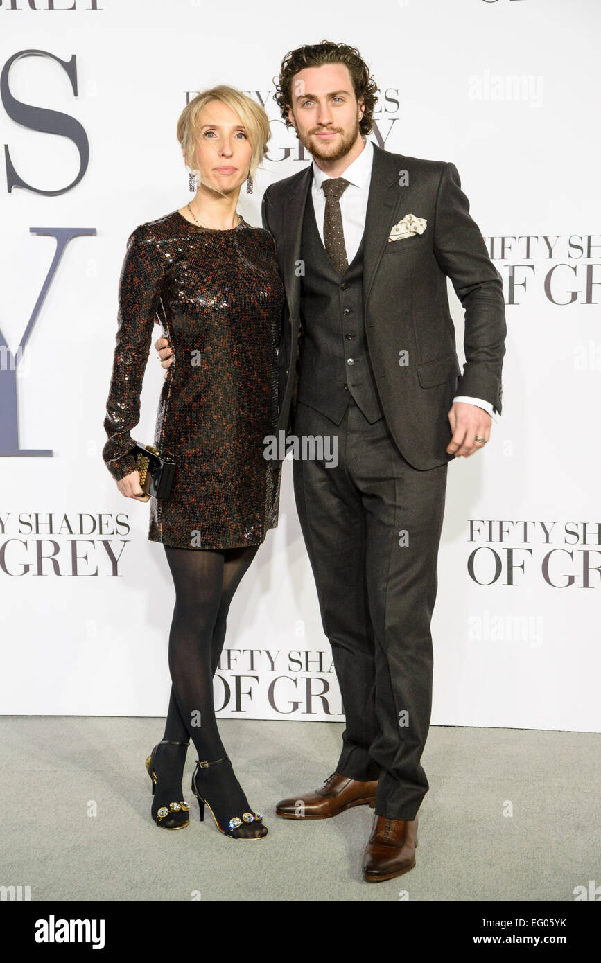 Réalisateur Sam Taylor-Johnson arrive sur le tapis gris pour les 50 nuances de gris UK Création le 12/02/2015 à l'odeon Leicester Square, Londres. Les personnes sur la Photo : Aaron Taylor-Johnson, Sam Taylor-Johnson,. Photo par Julie Edwards Banque D'Images