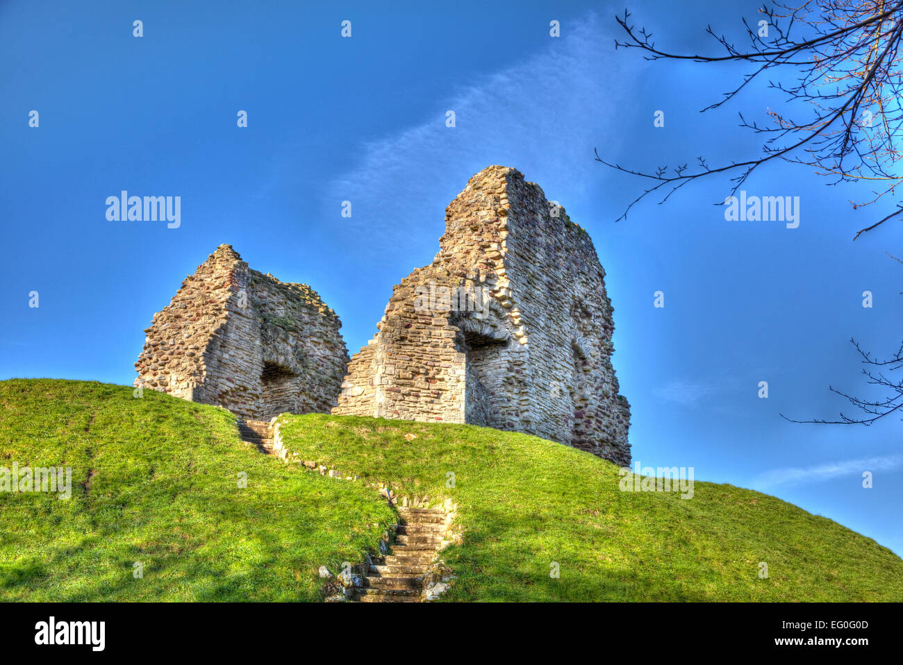 Ruines du château de Christchurch Dorset England UK d'origine Normande, dans des HDR colorés Banque D'Images