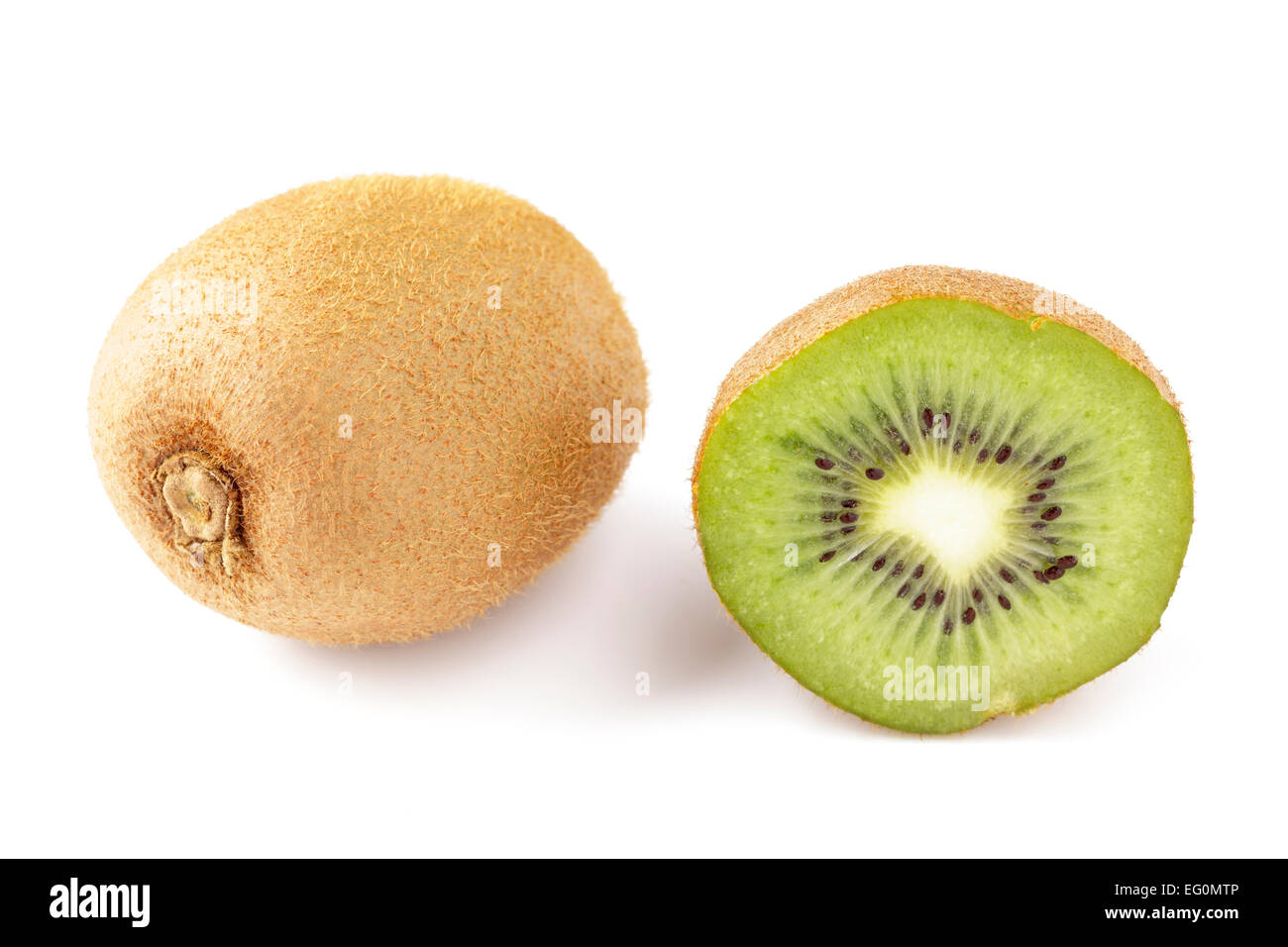 Kiwi fruits ensemble et la moitié Banque D'Images