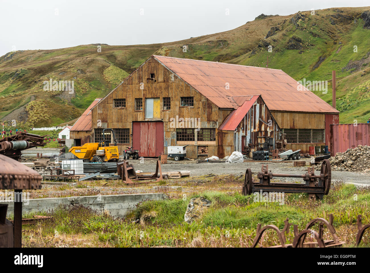 La rouille reste à Grytviken station baleinière, la Géorgie du Sud, l'Antarctique Banque D'Images