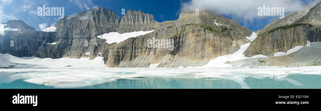 Grinnell, lac encore à moitié gelé, et des Glaciers, vue panoramique Banque D'Images