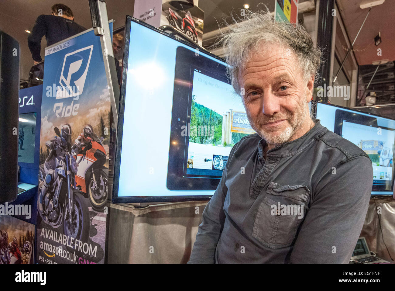 13 février 2015 - Nick Sanders est surtout connu pour ses voyages moto extrême, ayant monté autour du monde sept fois dont deux tours du record du monde, la deuxième fois en 19 jours 4 heures. Ayant également motorbiked la longueur des Amériques huit fois, il détient actuellement le record pour un double transit de l'Alaska à Ushuaia et retour en 46 jours. Pourtant, ce "homme ordinaire dans son monde extraordinaire'', comme il se décrit lui-même, tenue également le record pour le vélo à travers le monde, ce qu'il a fait deux fois, la deuxième fois en 79 jours. Il a également mis sur la source du Nil, acr Banque D'Images