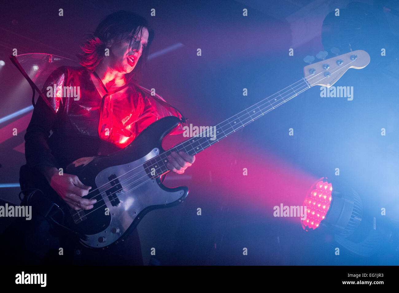 Milwaukee, Wisconsin, États-Unis. 7 Février, 2015. Le bassiste TWIGGY RAMIREZ effectue vivre avec Marilyn Manson en concert à la rave/Eagles Ballroom à Milwaukee, Wisconsin © Daniel DeSlover/ZUMA/Alamy Fil Live News Banque D'Images