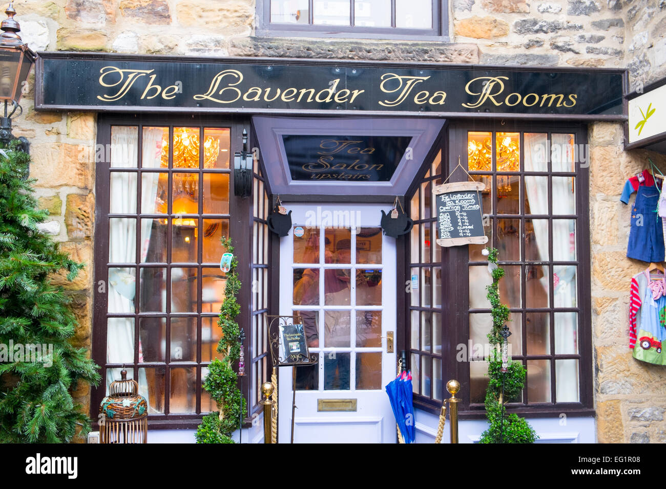 Magasin de salons de thé anglais Lavender à Bakewell, Derbyshire, Angleterre, Royaume-Uni Banque D'Images