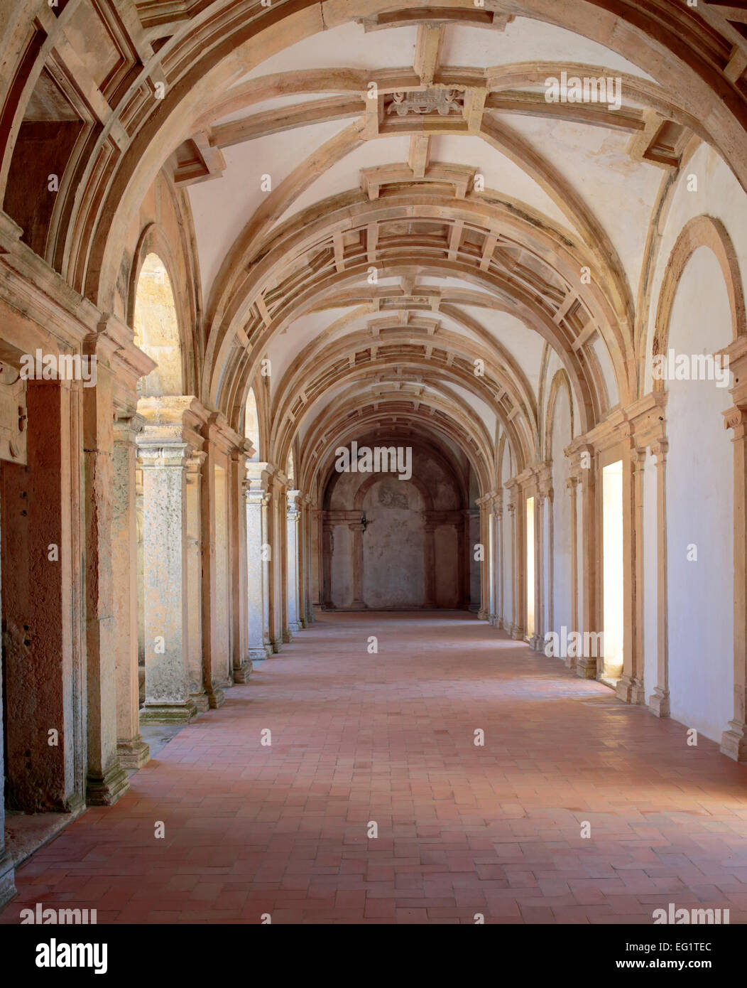 Corridor, couvent de l'Ordre du Christ (Convento de Cristo), Tomar, Portugal Banque D'Images