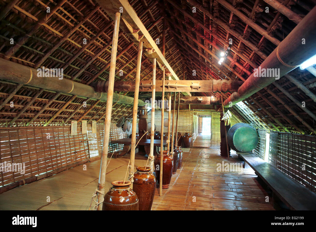 Bahnar (Ba Na) maison ethnique, musée d'Ethnographie, Hanoi, Vietnam Banque D'Images