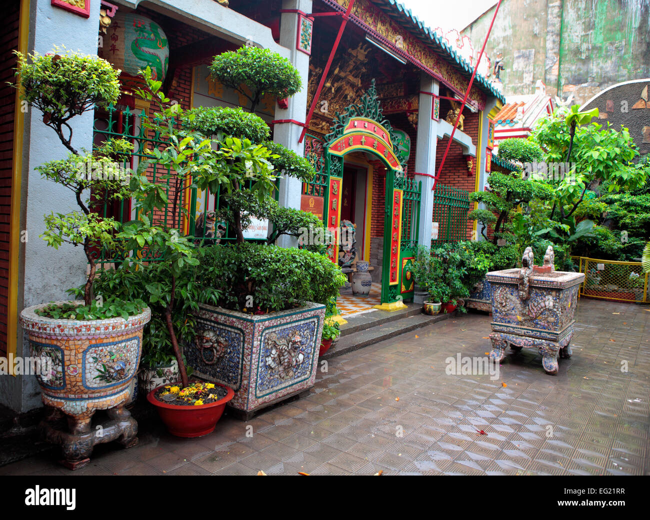Une pagode de Phuoc Hoi Quan, Cholon, Ho Chi Minh Ville (Saigon), Vietnam Banque D'Images
