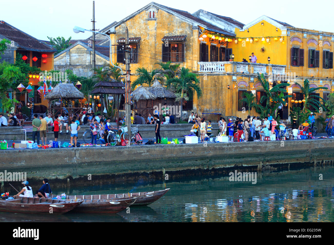 Soirée à Hoi An, la rivière Thu Bon, Vietnam Banque D'Images