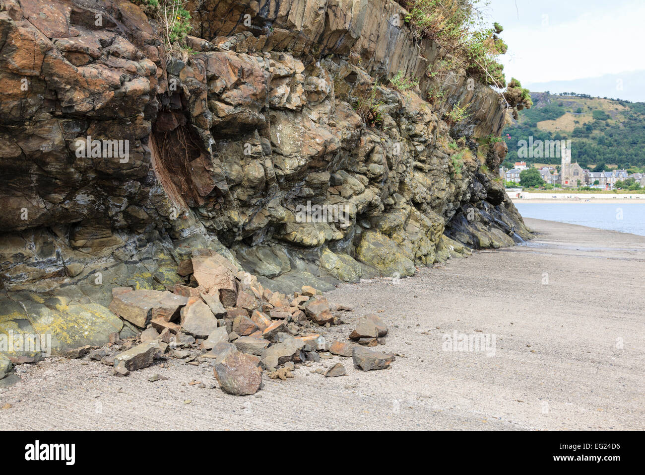 Rock slide sur sentier du littoral Banque D'Images