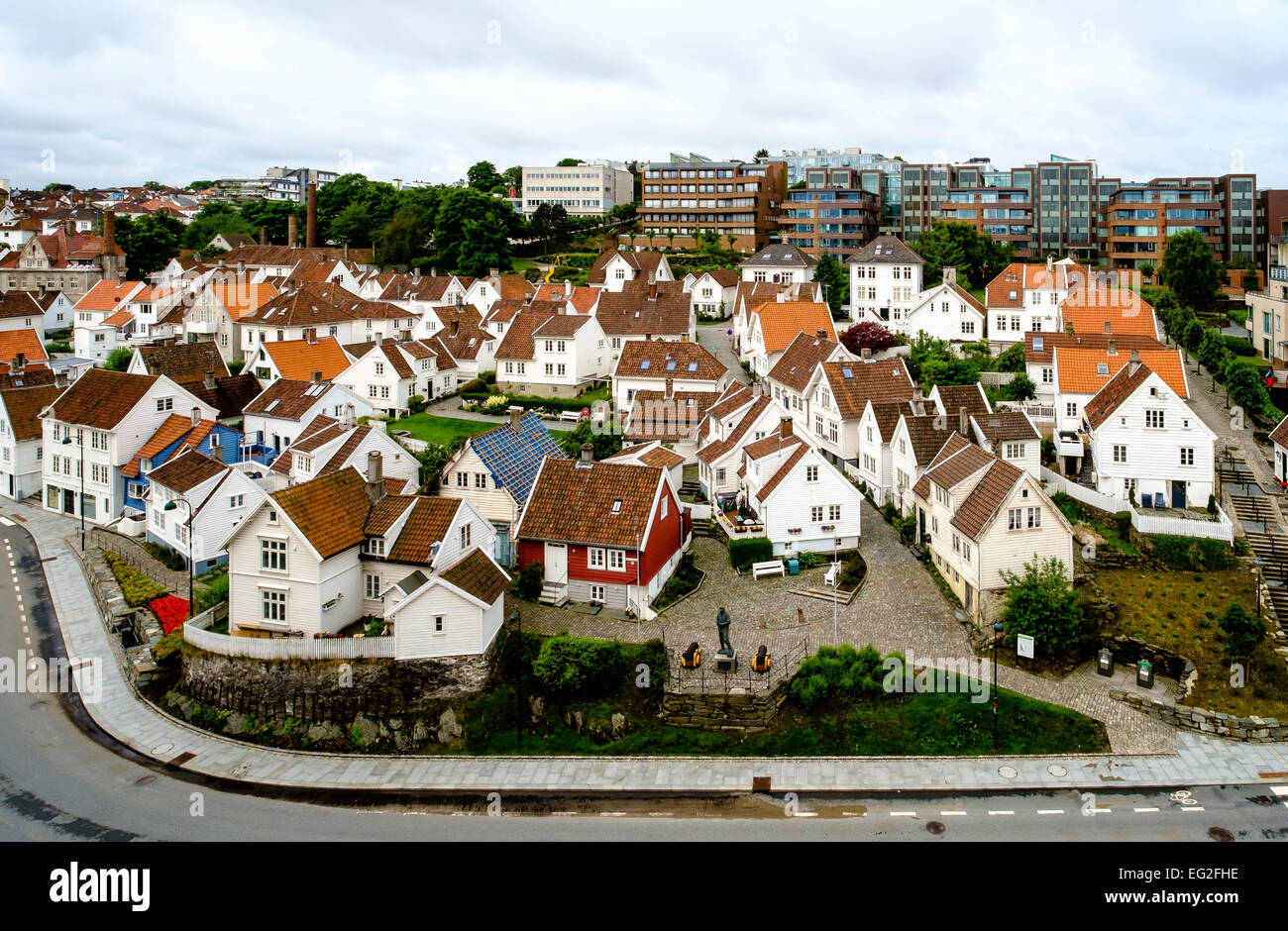 Vieilles maisons en bois blanc dans la partie la plus ancienne de Stavanger, Norvège. Banque D'Images