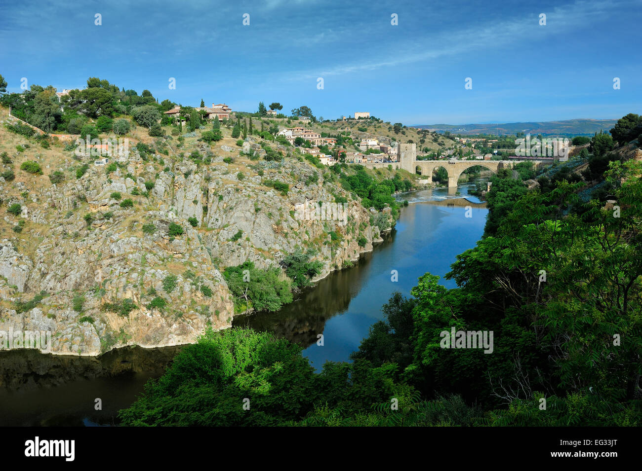Vue du canyon de la rivière Tajo près de Tolède, Espagne Banque D'Images
