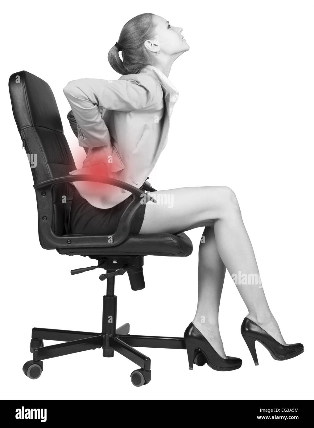 После длительного сидения. Человек в компьютерном кресле. Стул для больных позвоночником. Неудобный офисный стул. Женщина на стуле.