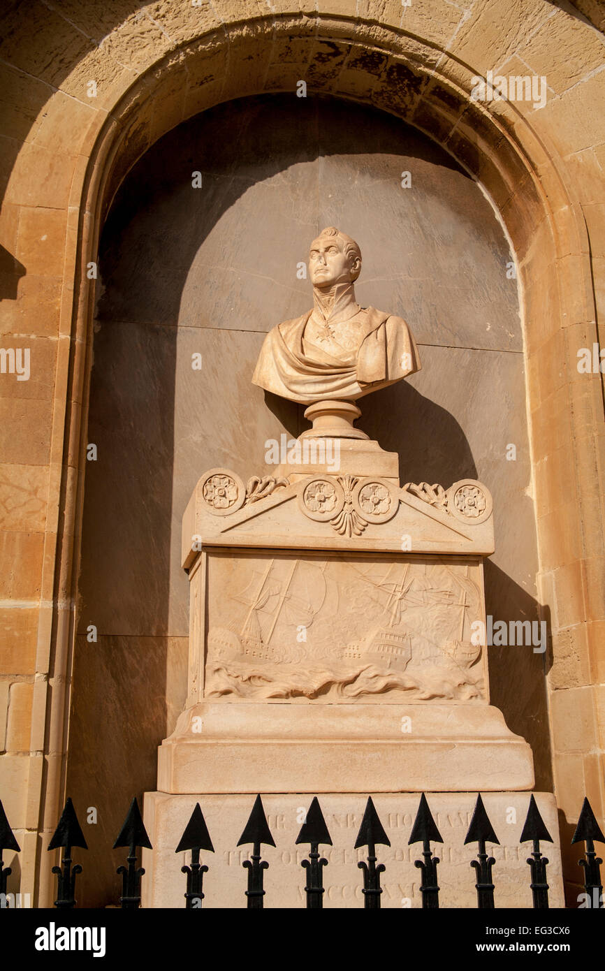 Buste de l'officier de marine britannique inconnu dans la Valetta Malte Banque D'Images