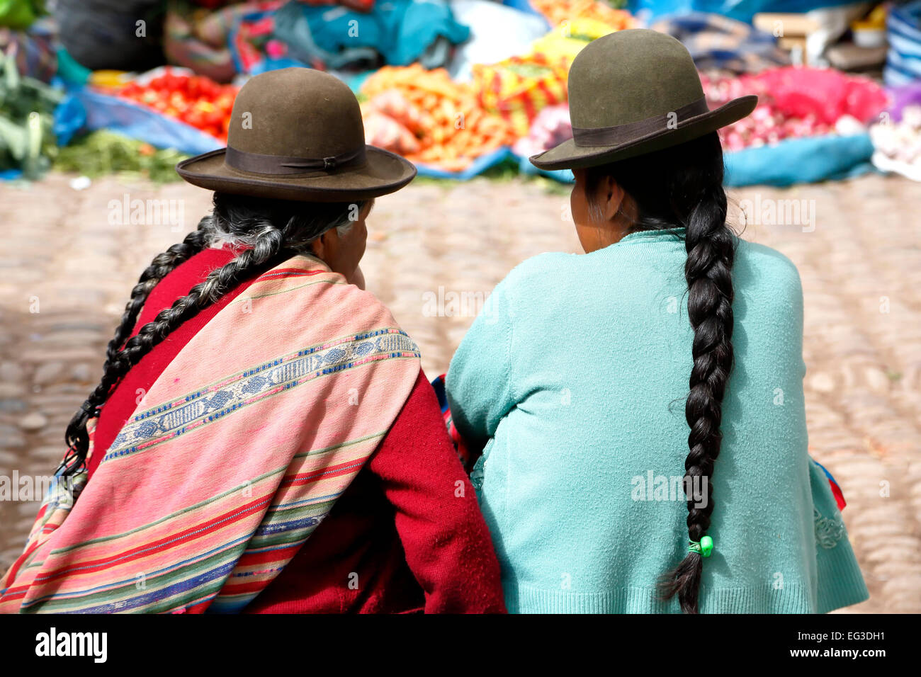 Les femmes quechua, Pisac Marché Dimanche, Cusco, Pérou Banque D'Images