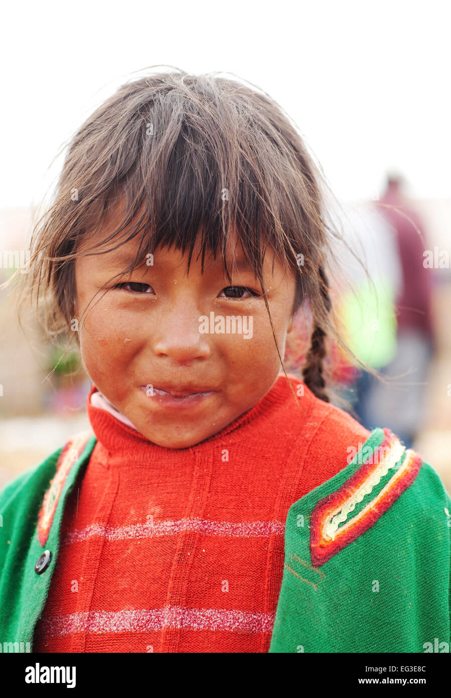 Uru enfant Uros Lac Titicaca Pérou Îles Banque D'Images