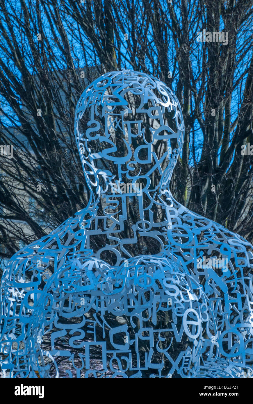 Close-up of sculpture 'nous' par l'artiste espagnol, Jaume Plensa, Sunset Beach Park, Vancouver, BC, Canada. Banque D'Images