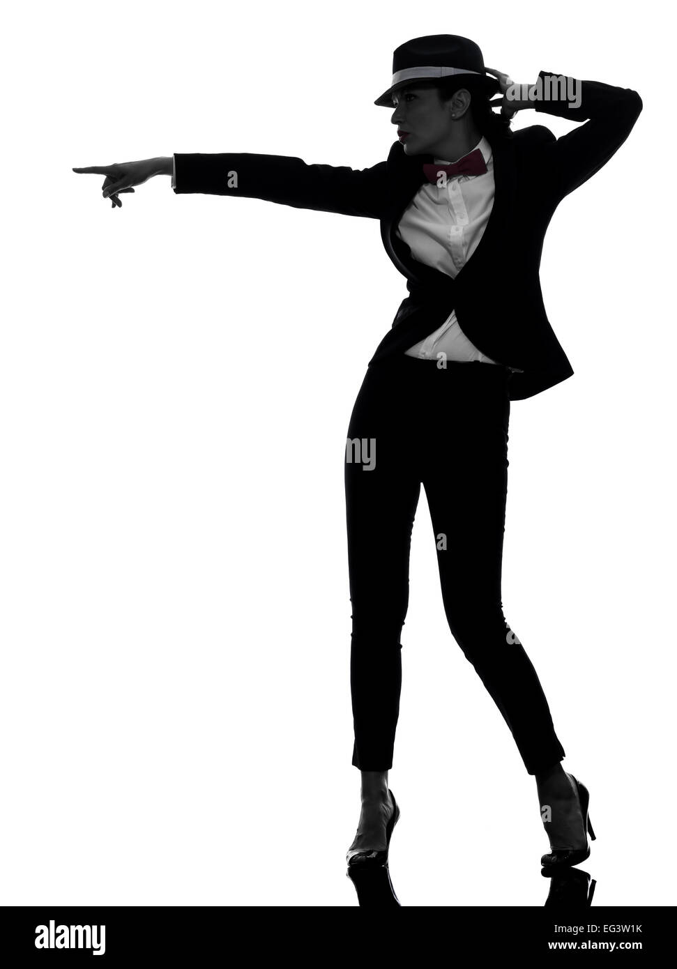 Une femme danseur en silhouette sur fond blanc Banque D'Images