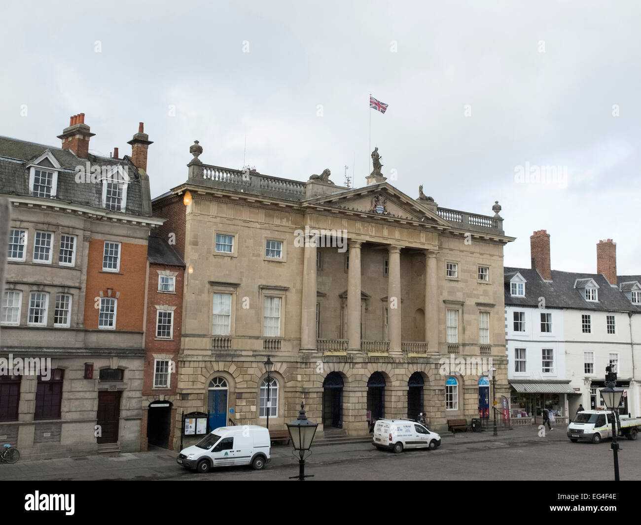 La Georgian Place du marché de Newark on Trent Banque D'Images