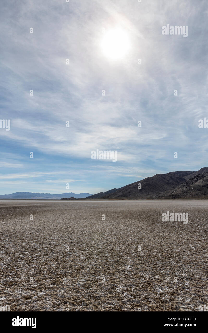 Le lit du lac sec du désert dans le désert de Mojave en Californie. Banque D'Images