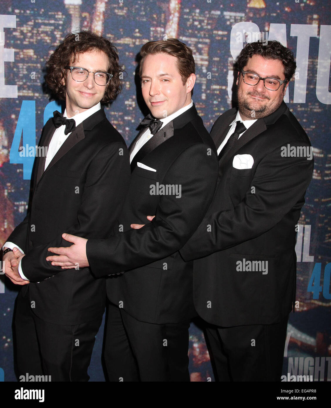 New York, New York, USA. Feb 15, 2015. MOONEY, BECK acteurs KYLE BENNETT, Bobby MOYNIHAN assister à l'arrivée pour SNL 40e anniversaire tenue spéciale Rockefeller Plaza. Credit : Nancy Kaszerman ZUMAPRESS.com/Alamy/Live News Banque D'Images